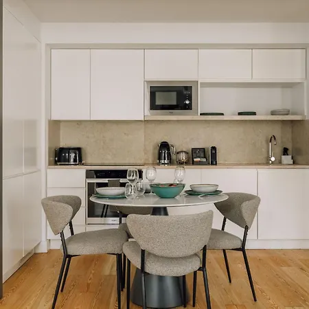 Ando Living - Sao Nicolau House 아파트호텔 4*