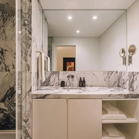 Ando Living - Sao Nicolau House * Lisbona