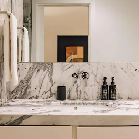 Ando Living - Sao Nicolau House アパート